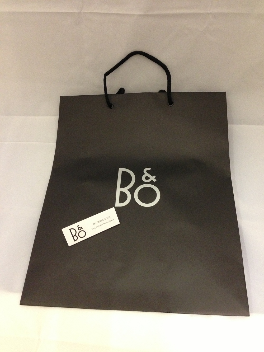 Bang-and-Olufsen-carrier-bag